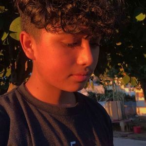 Meet your Posher, Cesar